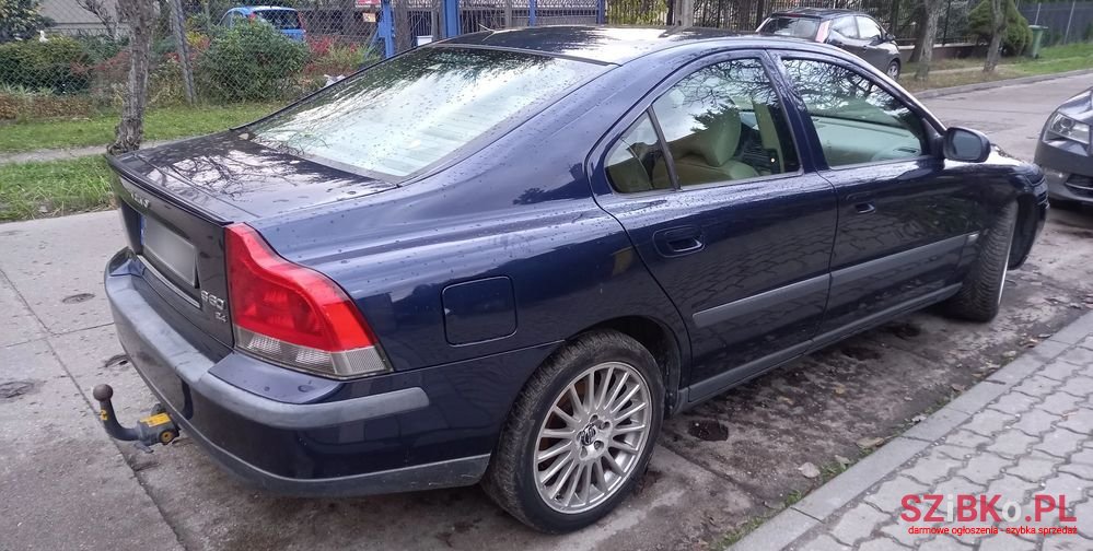 2002' Volvo S60 2.4I photo #2