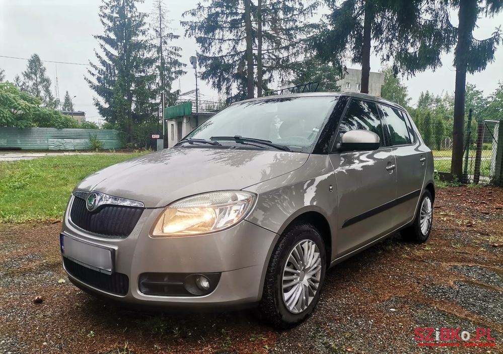 2007' Skoda Fabia 1.4 16V Elegance photo #2