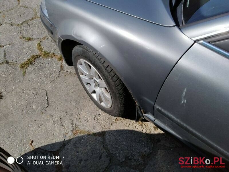 2005' Volkswagen Passat photo #5