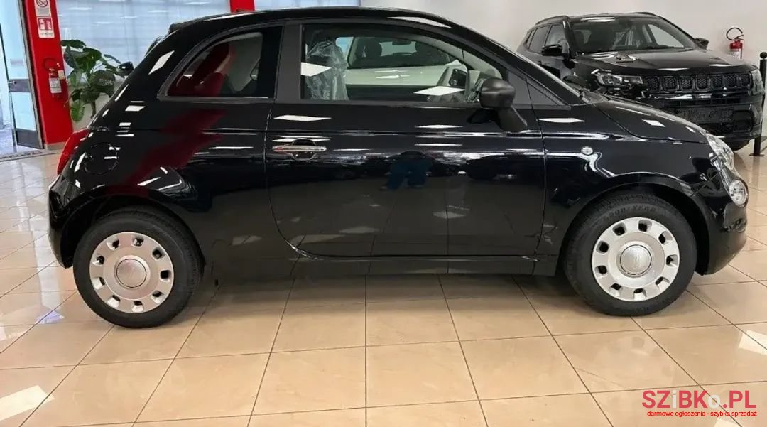 2023' Fiat 500 photo #2