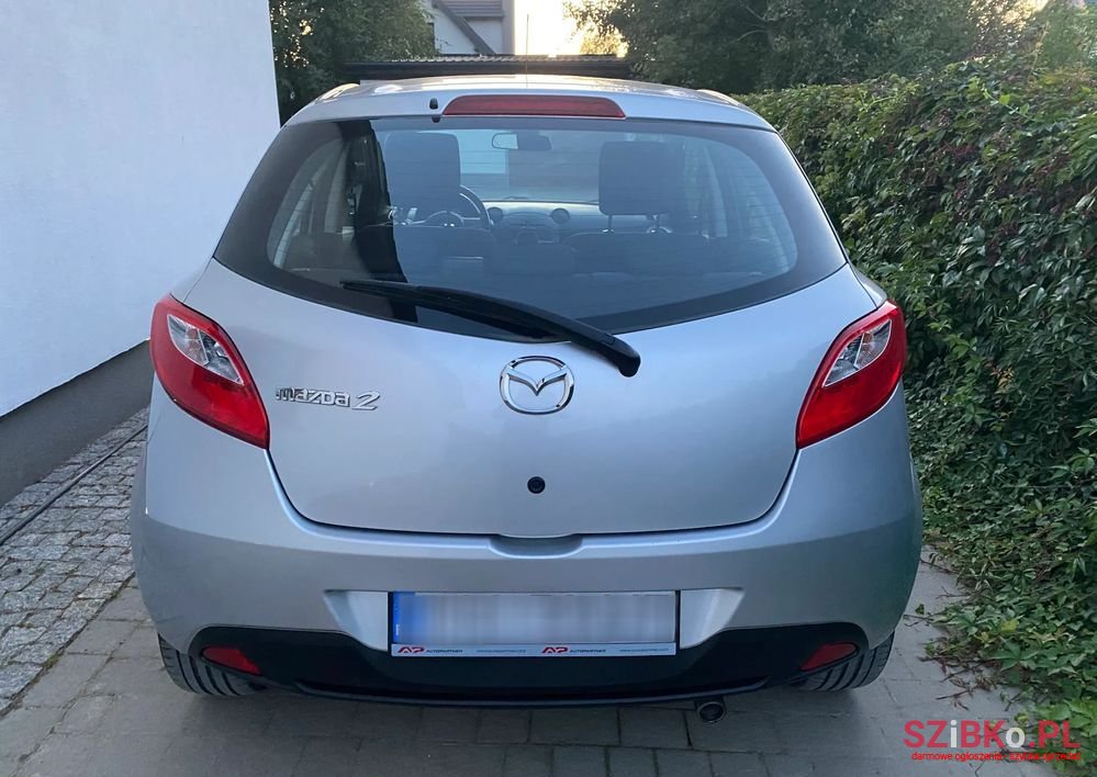 2007' Mazda 2 photo #4