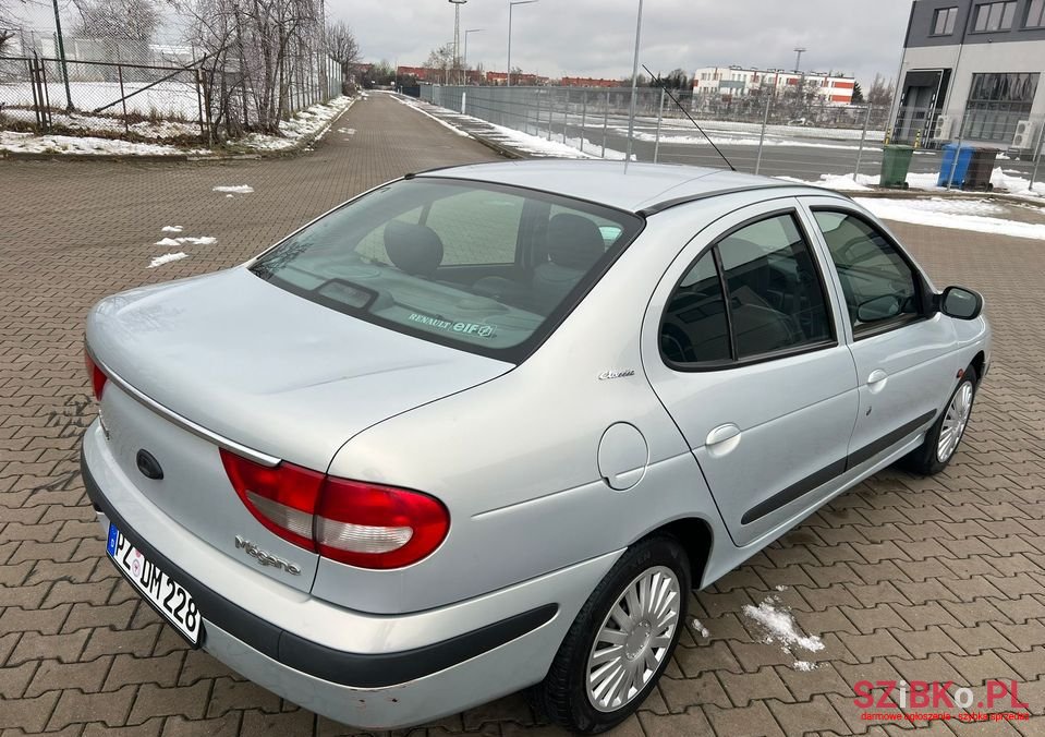 2002' Renault Megane photo #6