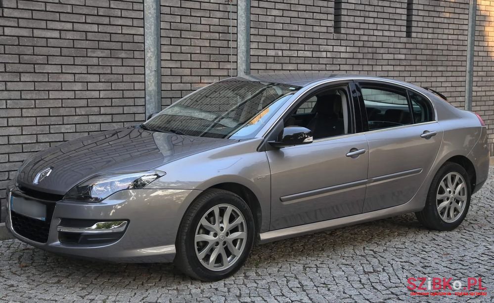 2015' Renault Laguna photo #1