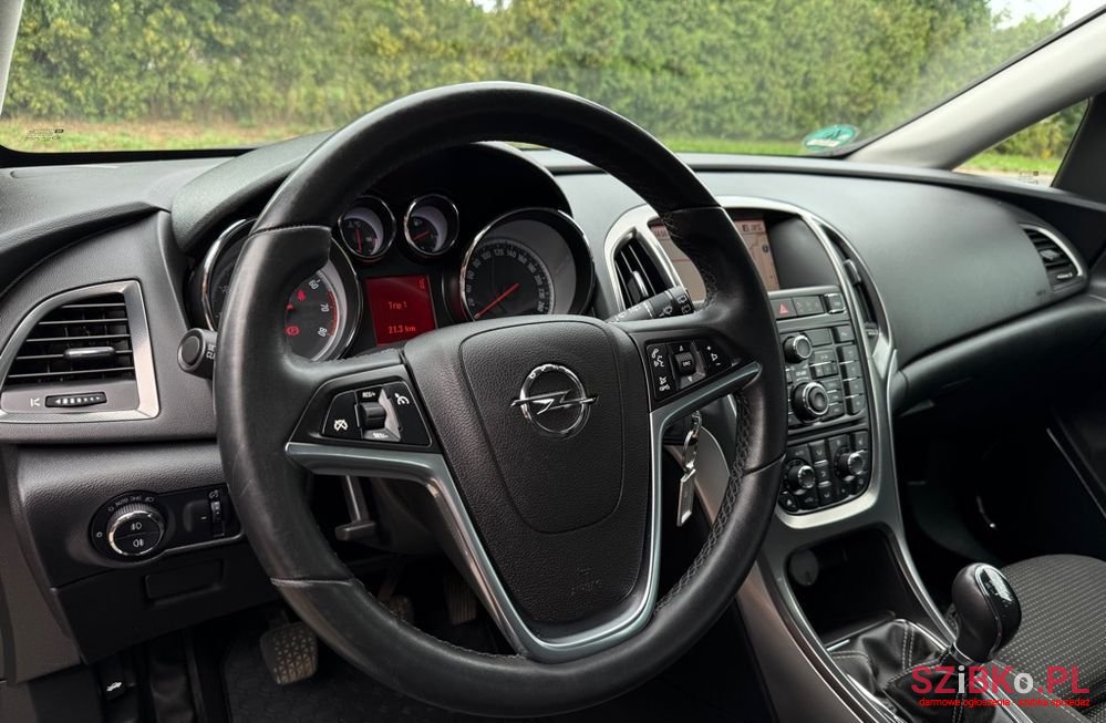 2012' Opel Astra 1.4 T Enjoy S&S photo #6