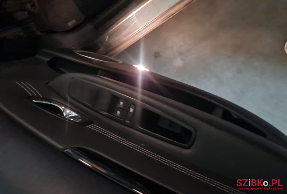 2011' Renault Scenic 1.5 Dci Emotion photo #6