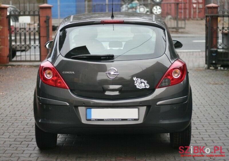 2013' Opel Corsa photo #3