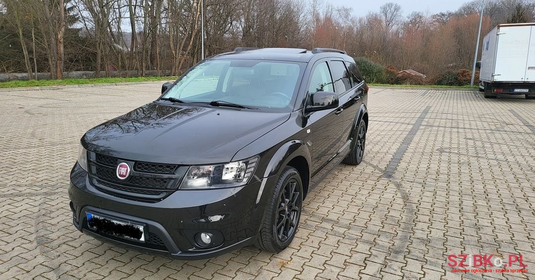 2014' Fiat Freemont photo #3