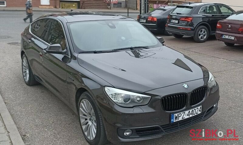 2013' BMW 5 GT photo #1