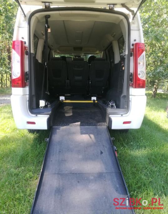 2014' Citroen Jumpy Combi photo #4