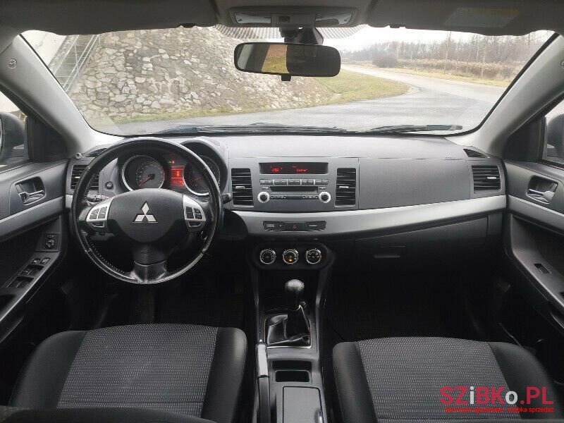 2010' Mitsubishi Lancer photo #5