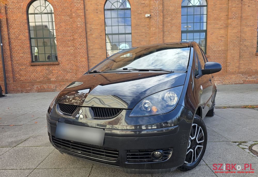 2008' Mitsubishi Colt 1.3 Motion photo #1