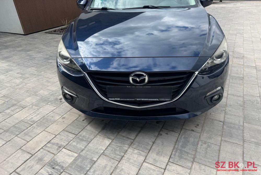 2015' Mazda 3 Skyactiv-D photo #2