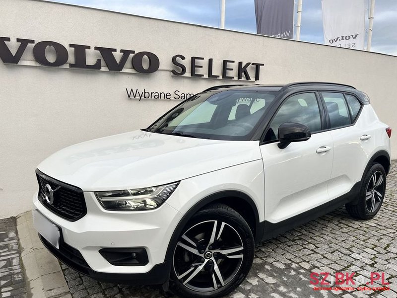 2020' Volvo Xc 40 photo #1