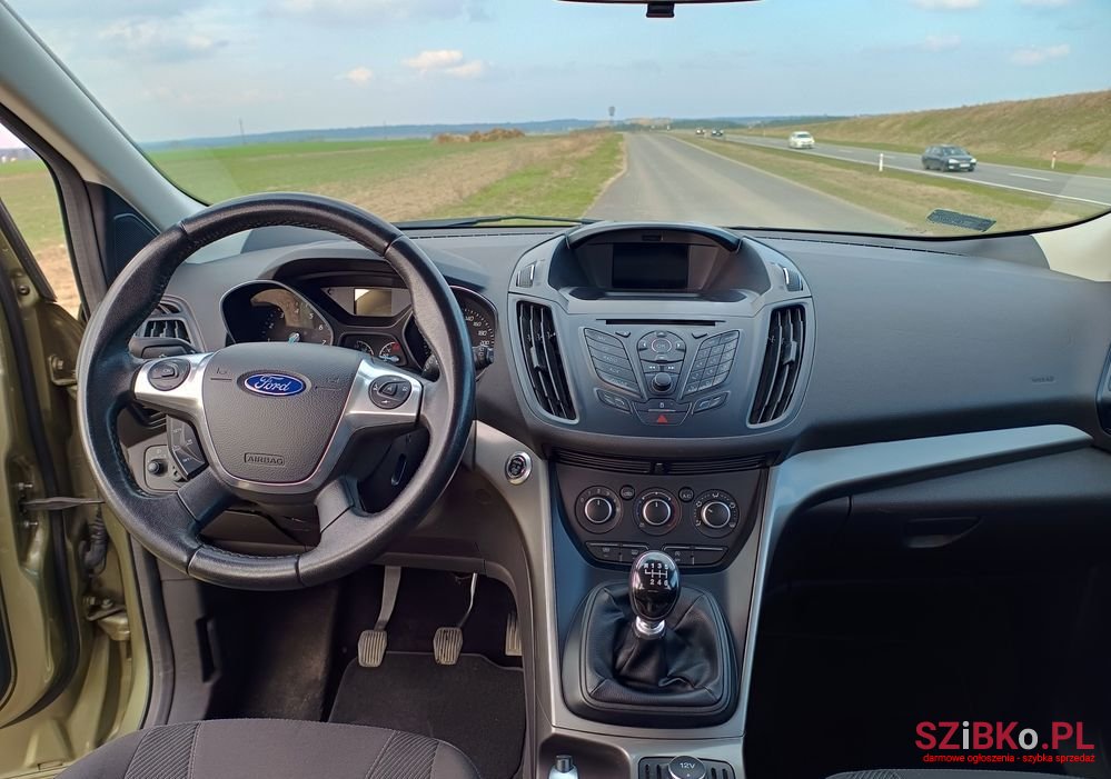 2014' Ford Kuga photo #2