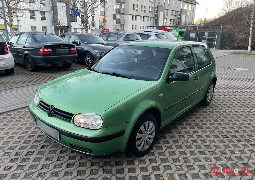 2000' Volkswagen Golf photo #2