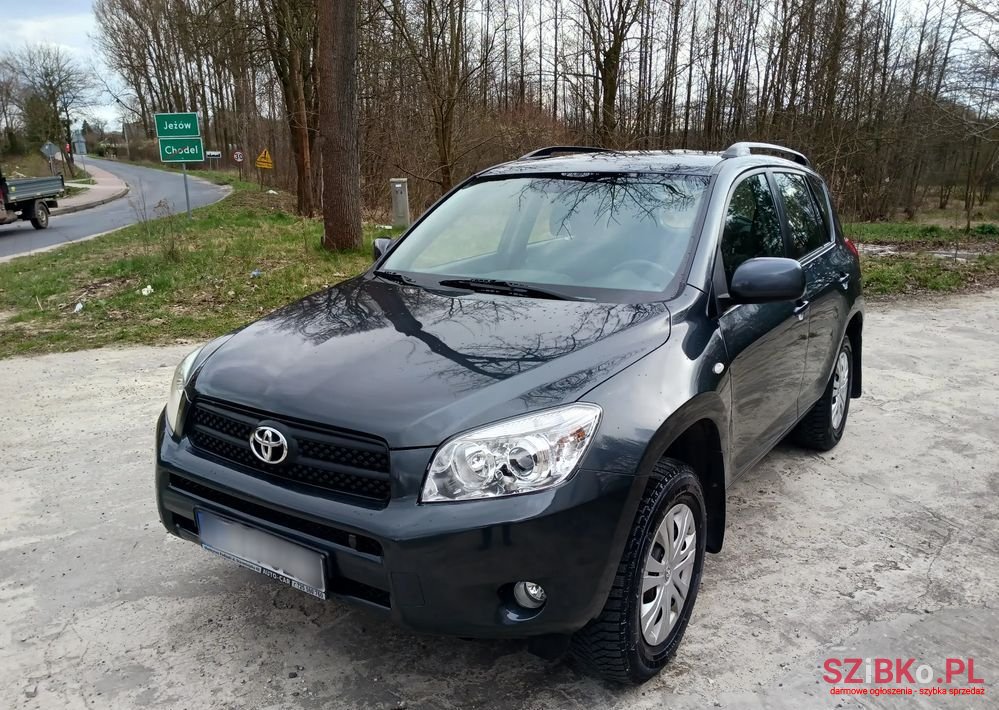 2006' Toyota RAV4 photo #1