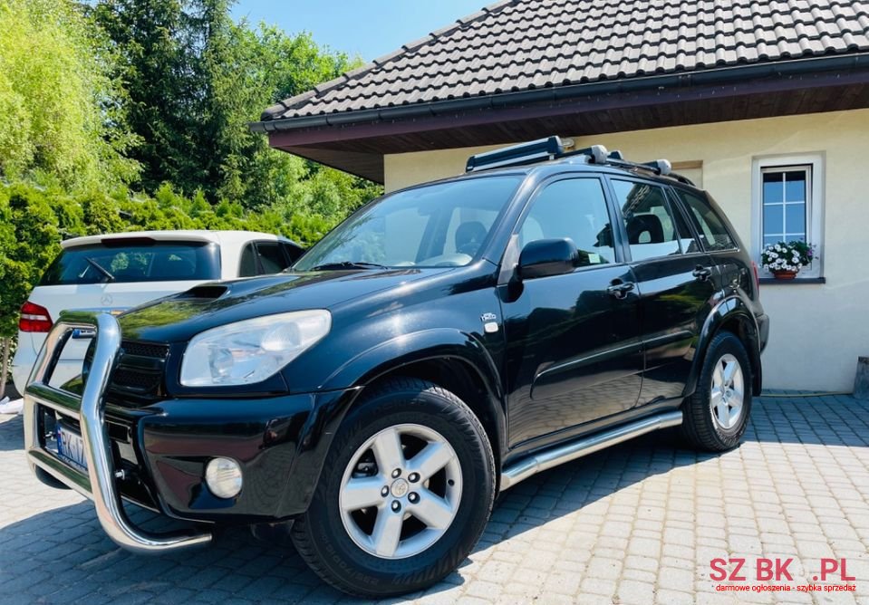 2005' Toyota RAV4 photo #1