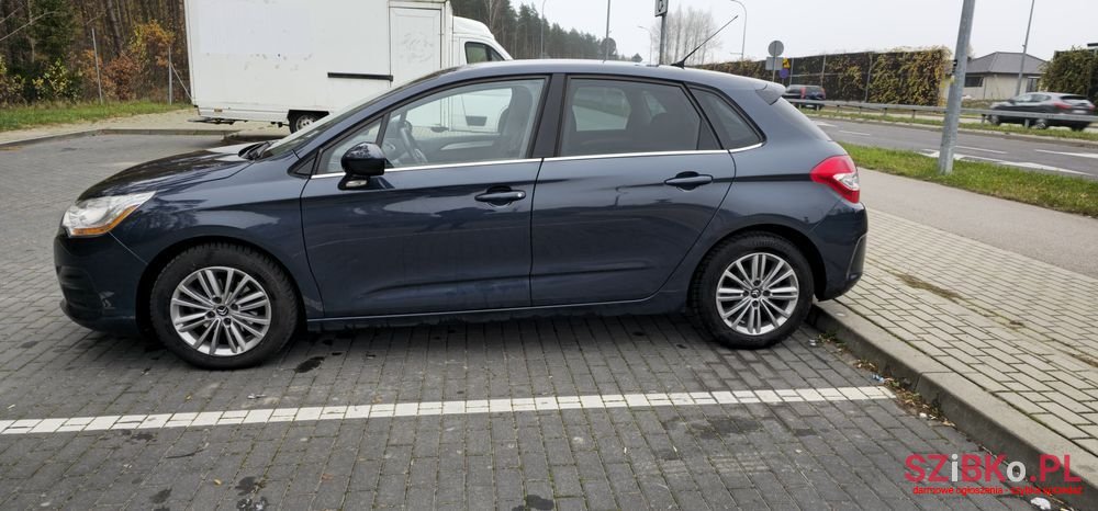 2010' Citroen C4 1.6 Vti Attraction photo #2