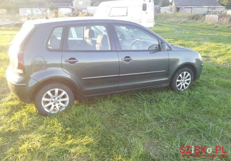 2008' Volkswagen Polo photo #1