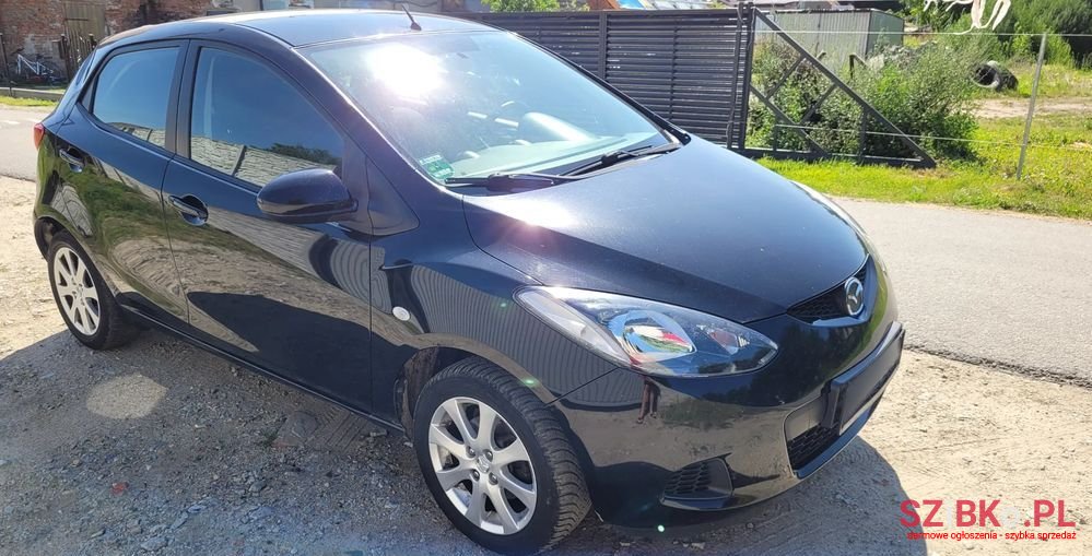 2010' Mazda 2 photo #1