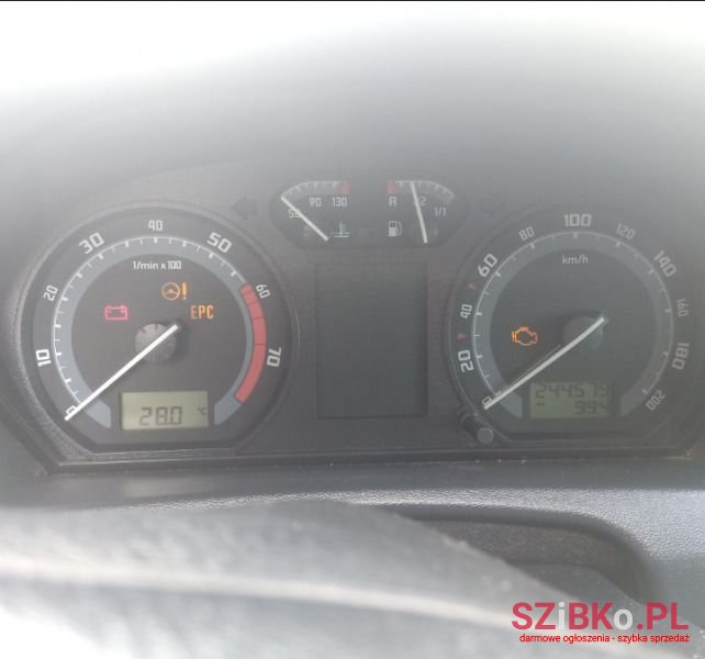 2005' Skoda Fabia photo #2