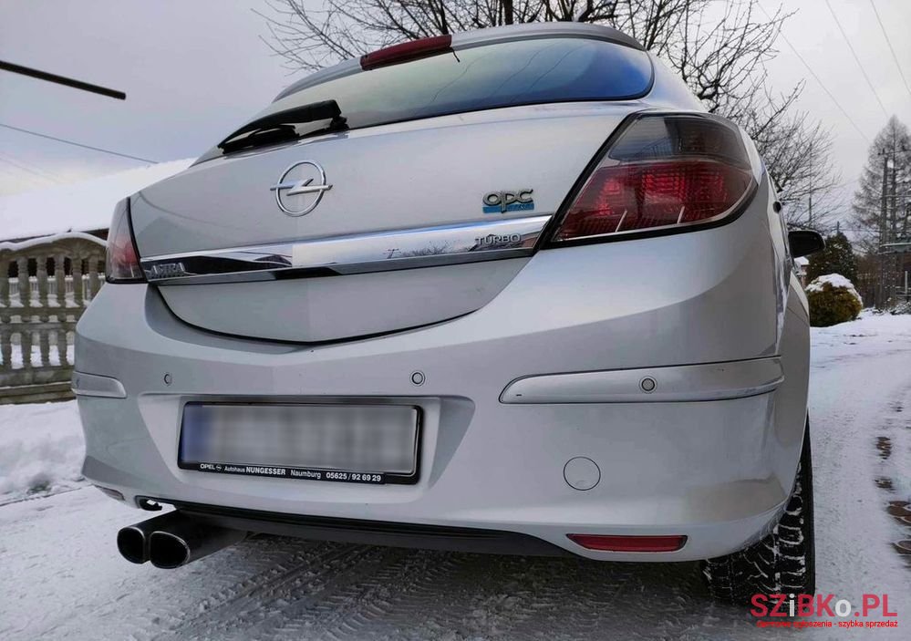 2005' Opel Astra Sport photo #5