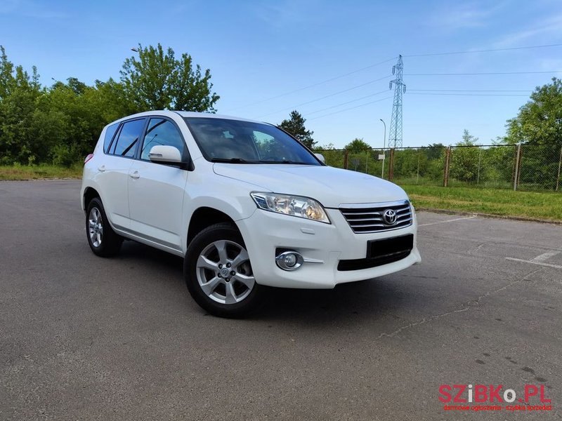 2011' Toyota RAV4 2.0 4X4 Life photo #2