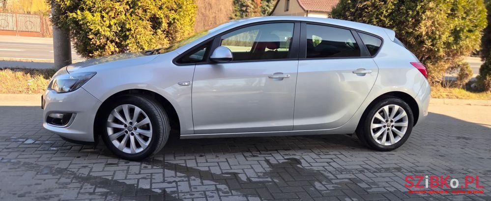 2013' Opel Astra 1.4 Turbo Active photo #4