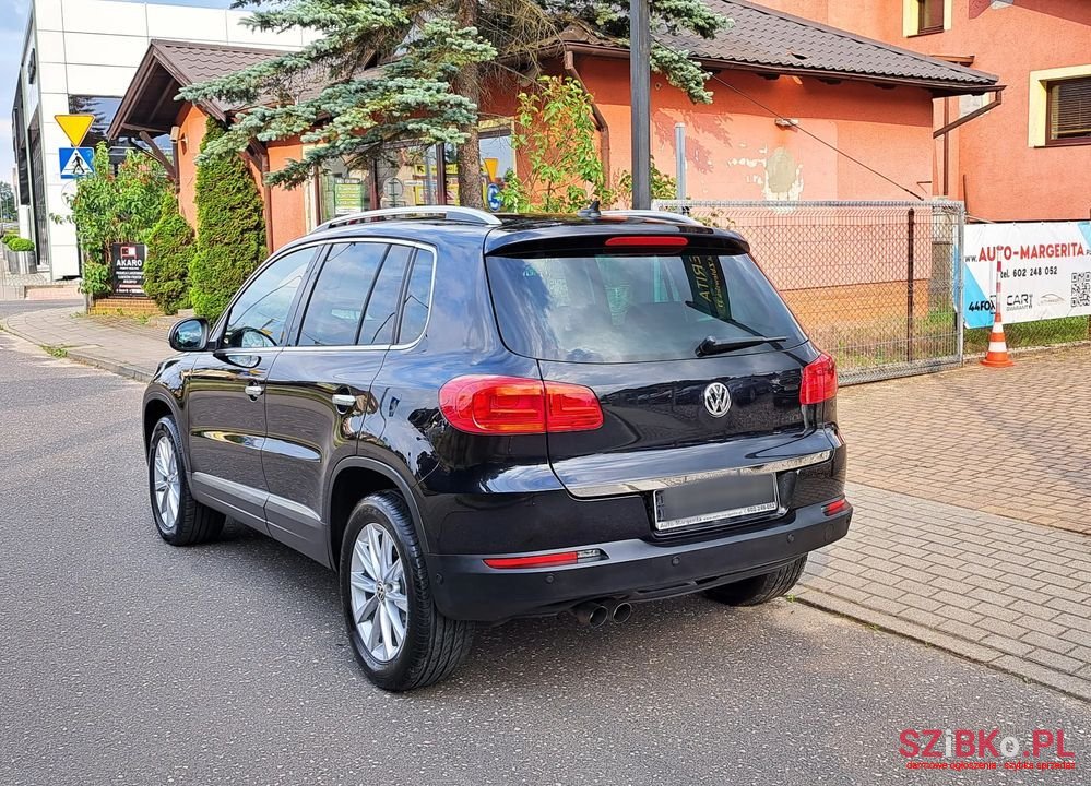 2012' Volkswagen Tiguan photo #4