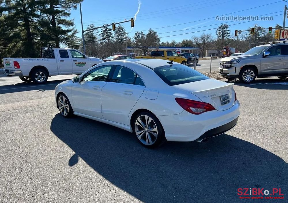 2014' Mercedes-Benz CLA photo #3