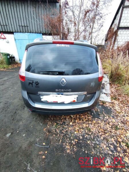 2016' Renault Scenic photo #2