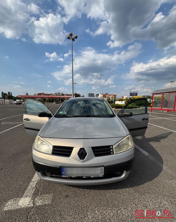 2003' Renault Megane 1.6 Avantage photo #2