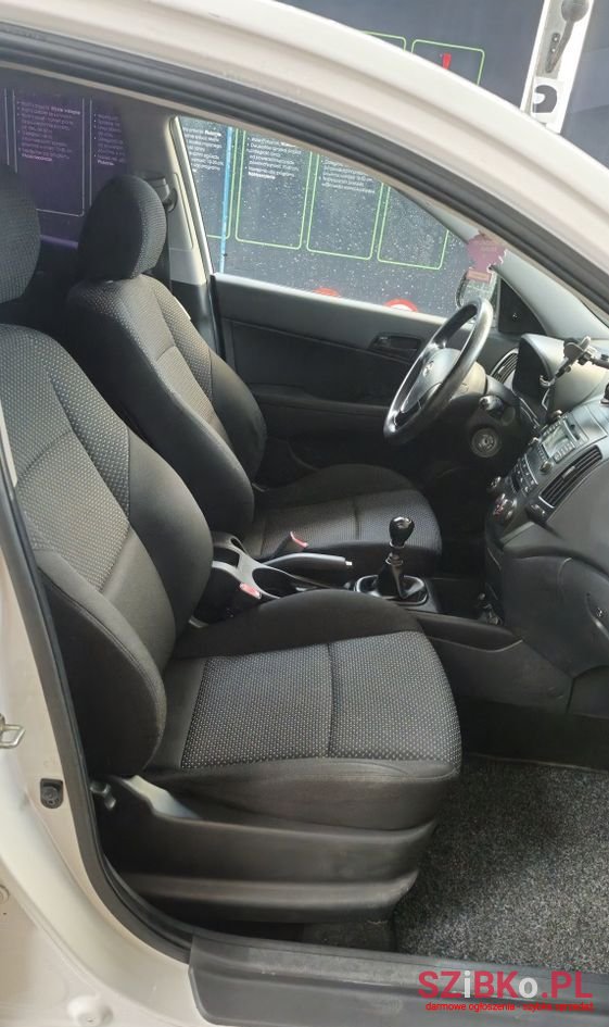 2008' Hyundai i30 photo #6