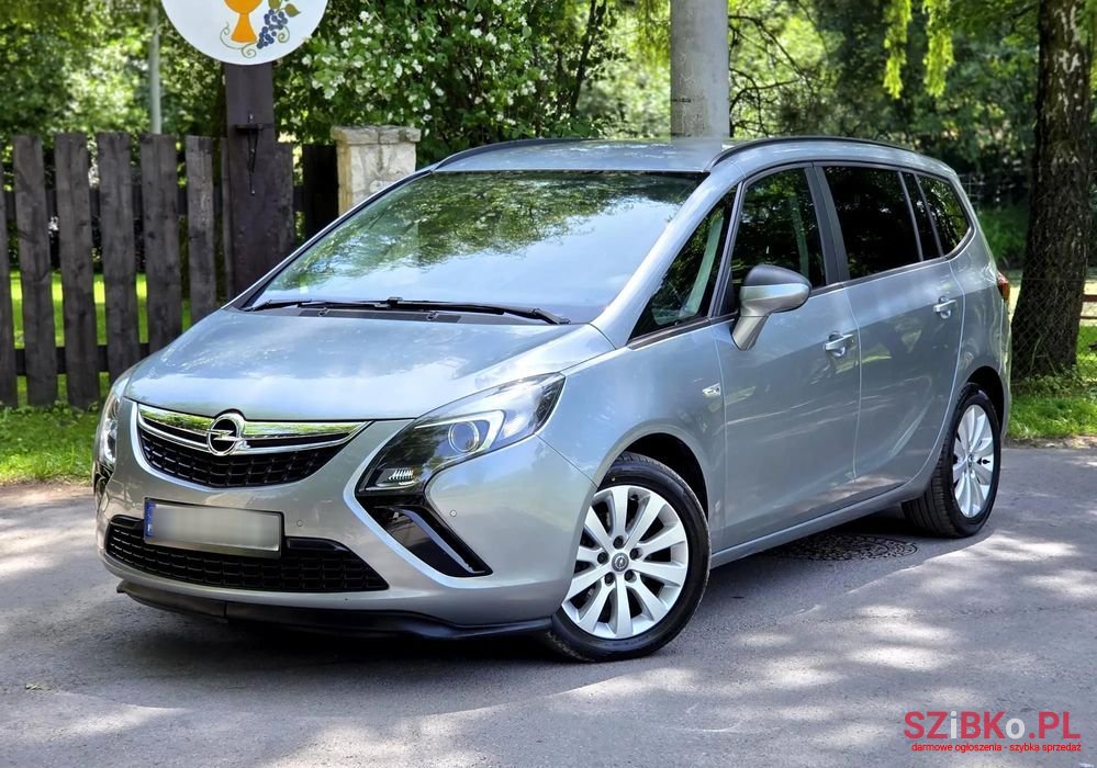 2012' Opel Zafira 1.4 T Cosmo photo #1