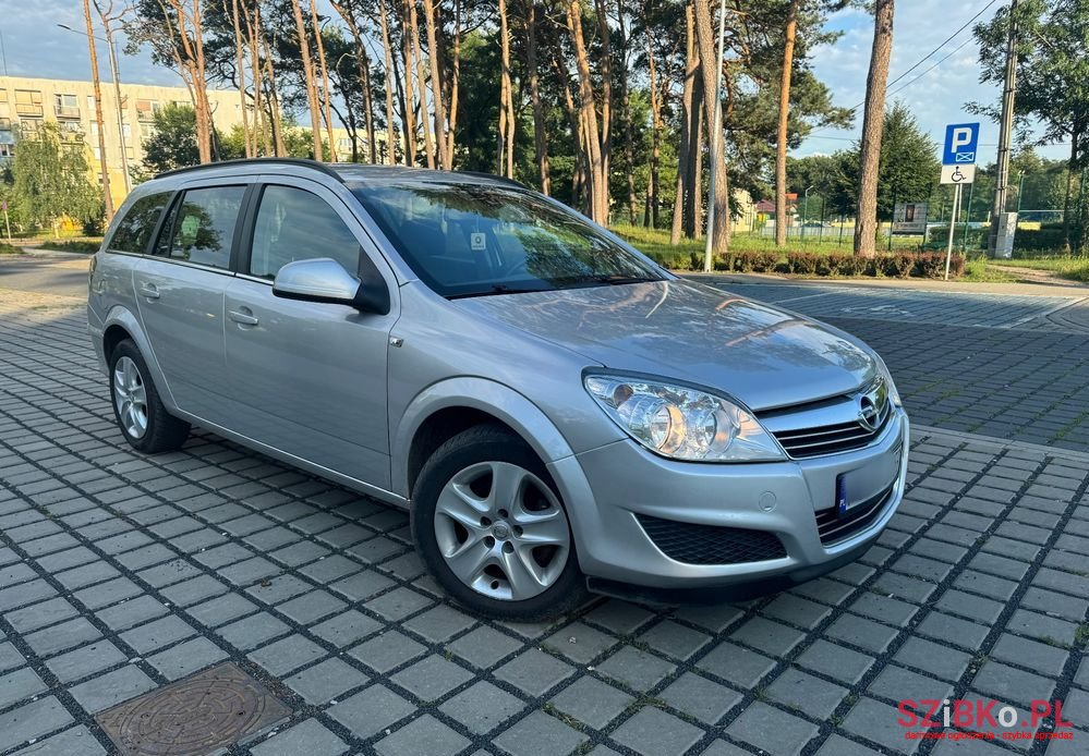 2010' Opel Astra Iii 1.7 Cdti Ecoflex photo #3