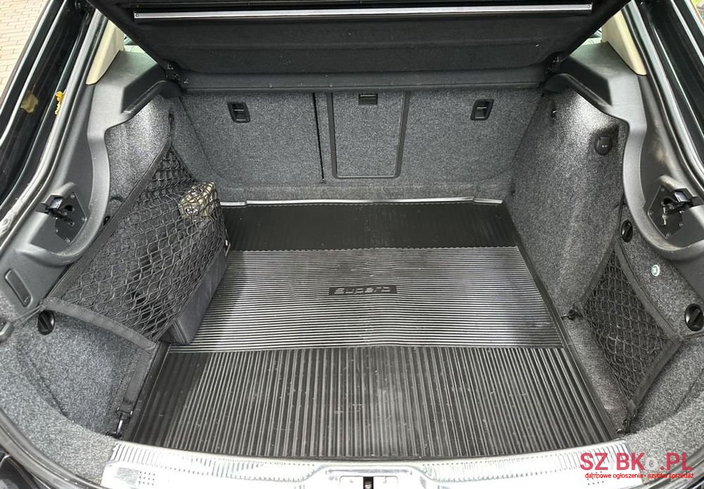 2011' Skoda Superb photo #4