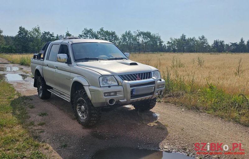 2003' Mitsubishi L200 2.5 Td Intense photo #2