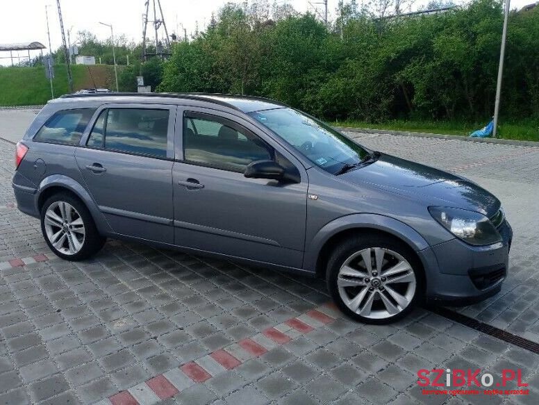 2006' Opel Astra photo #1