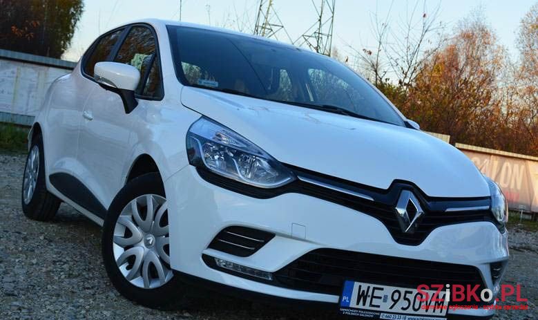 2019' Renault Clio photo #3