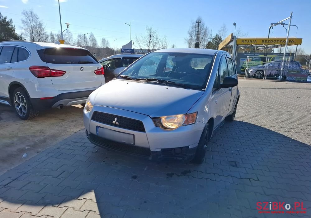 2012' Mitsubishi Colt photo #1