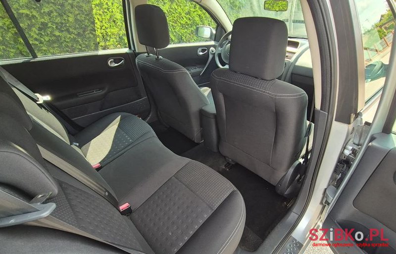 2005' Renault Megane photo #5