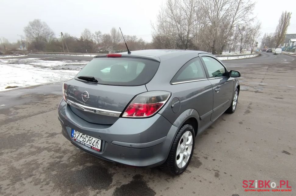 2005' Opel Astra photo #4