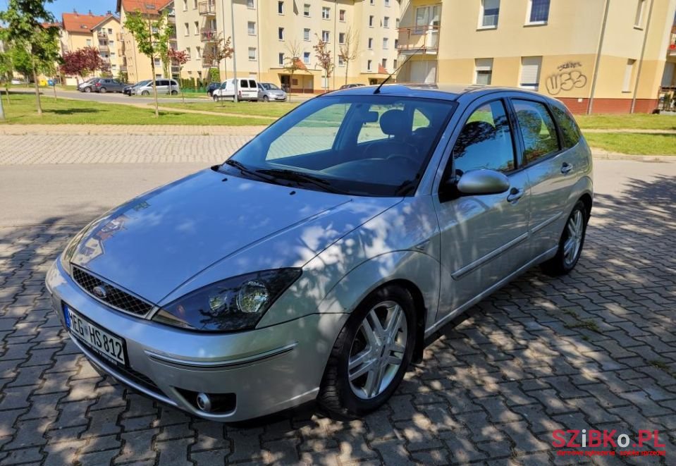 2002' Ford Focus photo #1