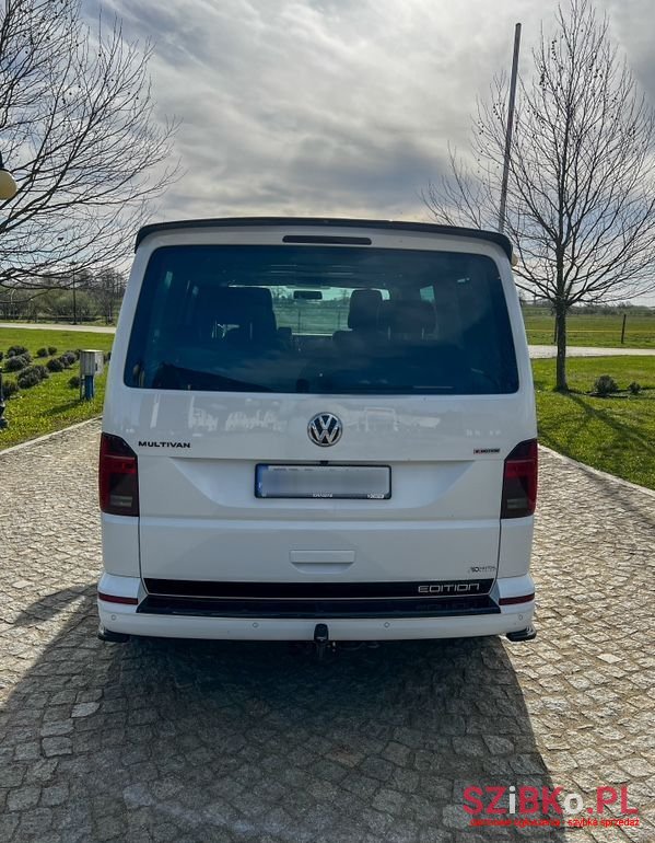2018' Volkswagen Multivan photo #5