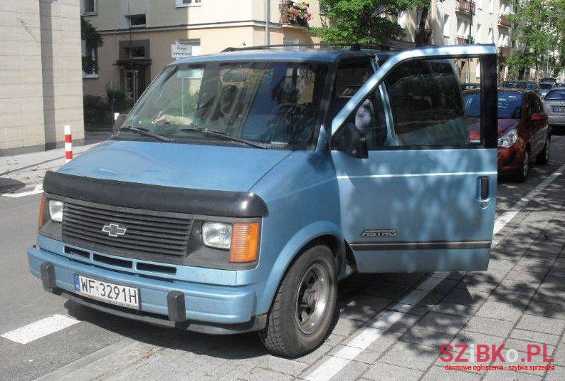 1992' Chevrolet Astro I photo #1