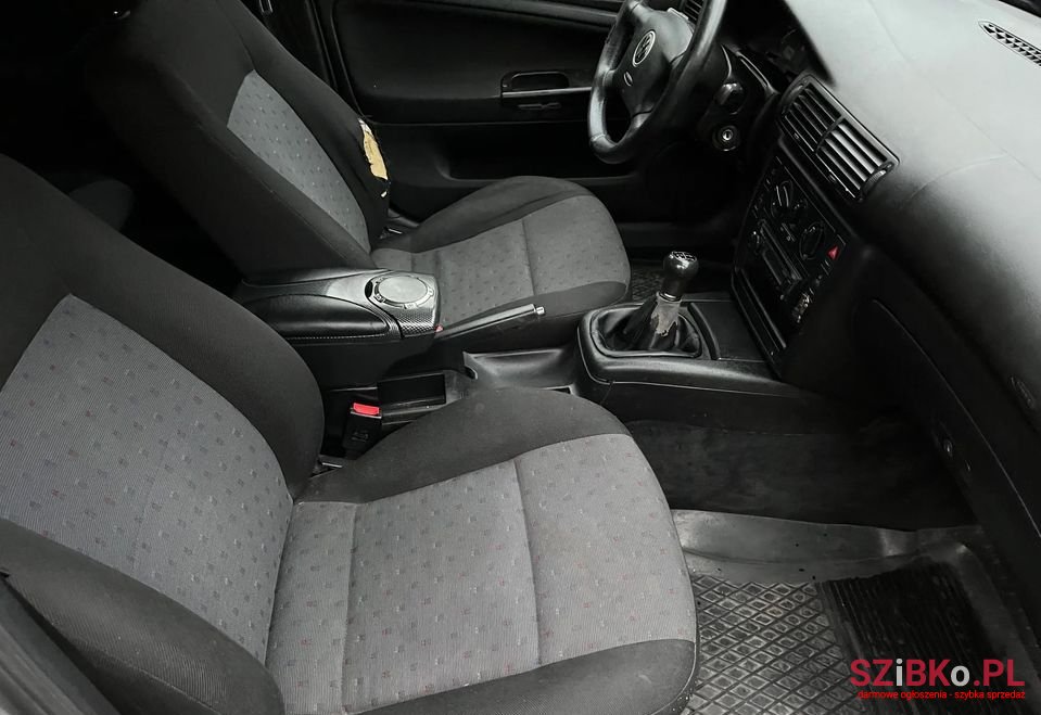 1997' Volkswagen Passat photo #2