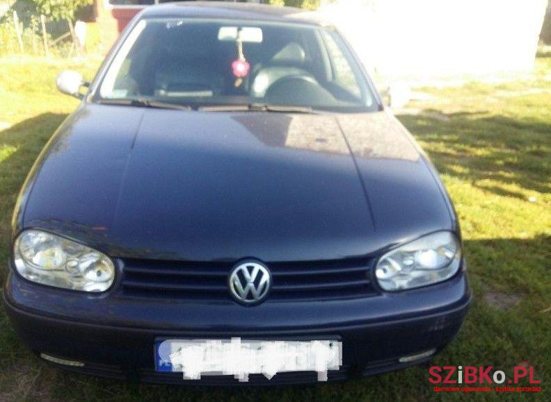 2000' Volkswagen Golf photo #2