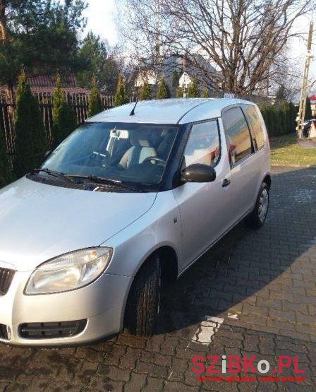 2007' Skoda Roomster photo #2