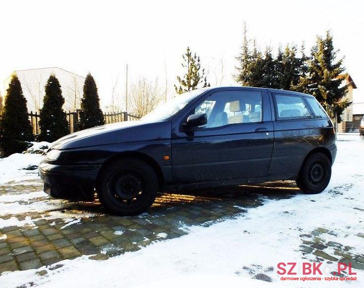1999' Alfa Romeo 145 photo #2