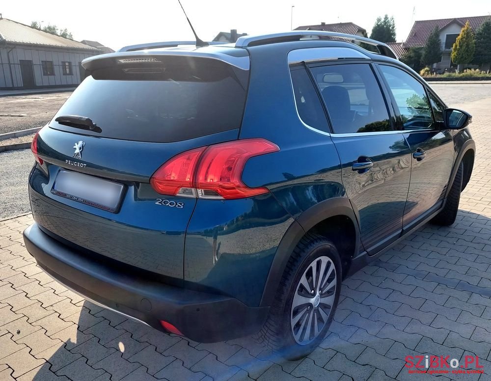 2015' Peugeot 2008 photo #5